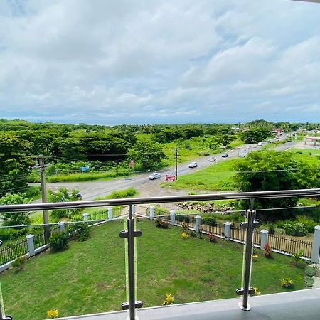 Lovely 4-Bedroom Holiday Home With Free Parking. 라우토카 외부 사진