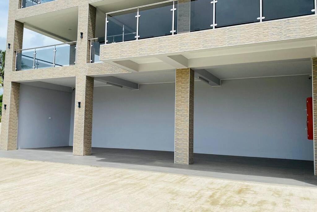 Lovely 4-Bedroom Holiday Home With Free Parking. 라우토카 외부 사진