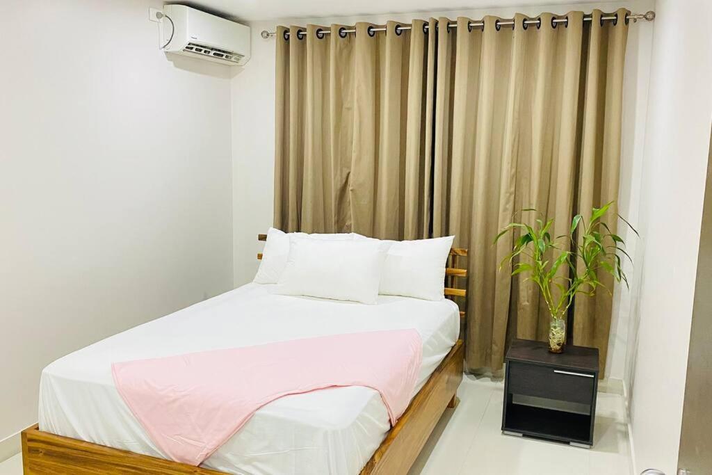 Lovely 4-Bedroom Holiday Home With Free Parking. 라우토카 외부 사진