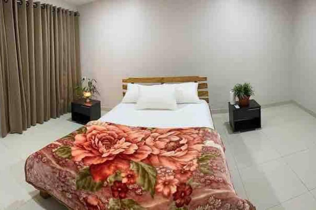 Lovely 4-Bedroom Holiday Home With Free Parking. 라우토카 외부 사진