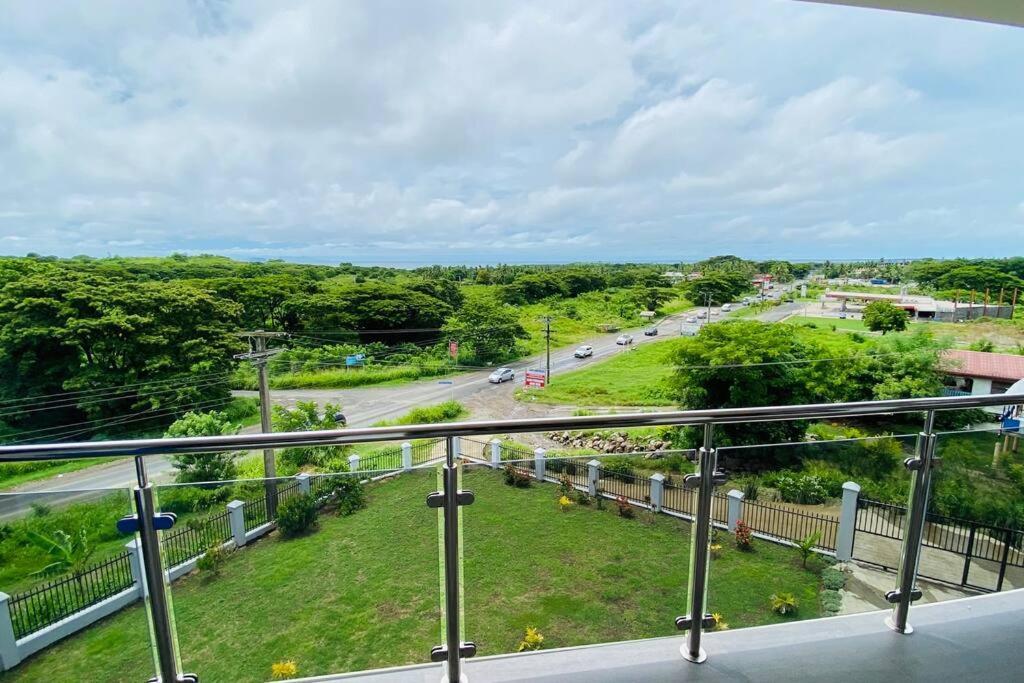 Lovely 4-Bedroom Holiday Home With Free Parking. 라우토카 외부 사진