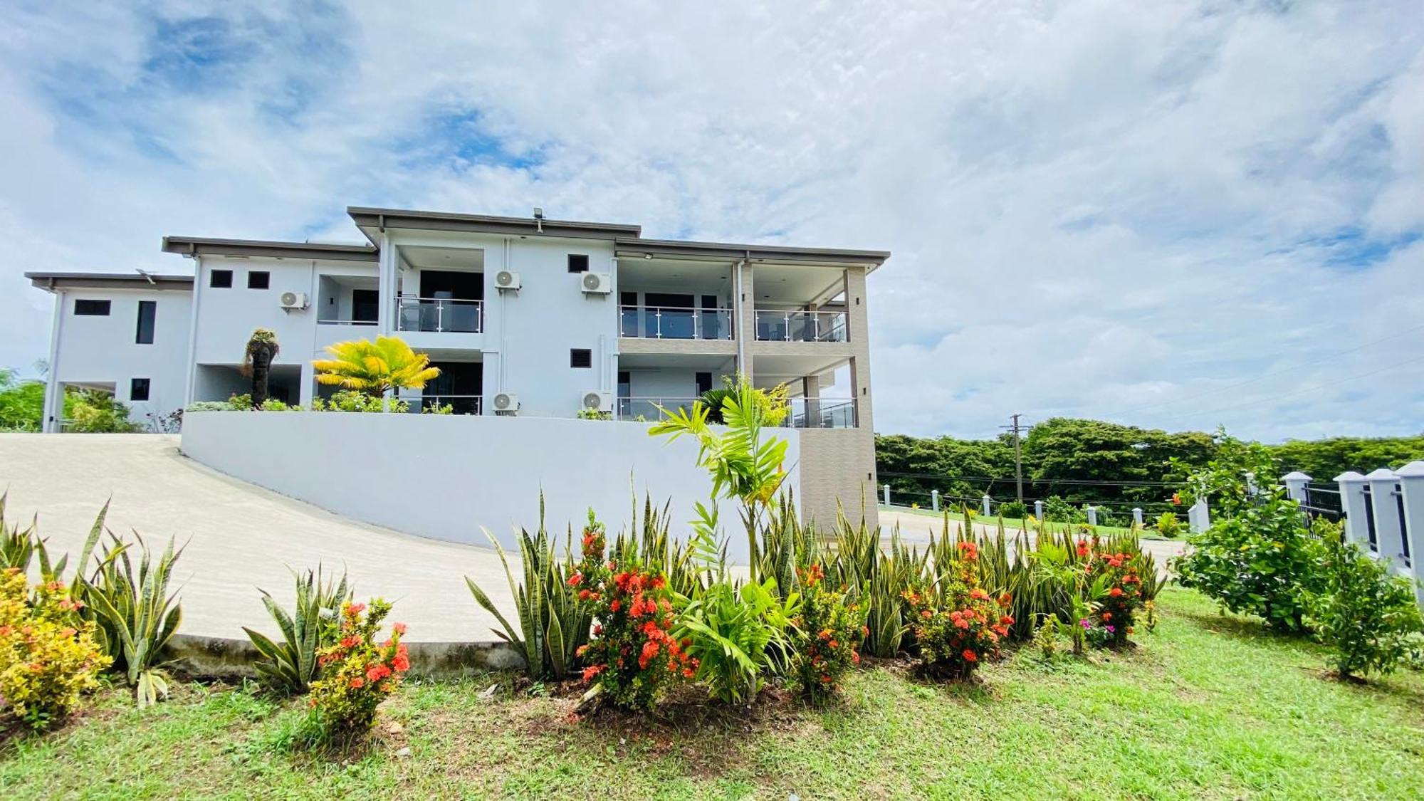 Lovely 4-Bedroom Holiday Home With Free Parking. 라우토카 외부 사진